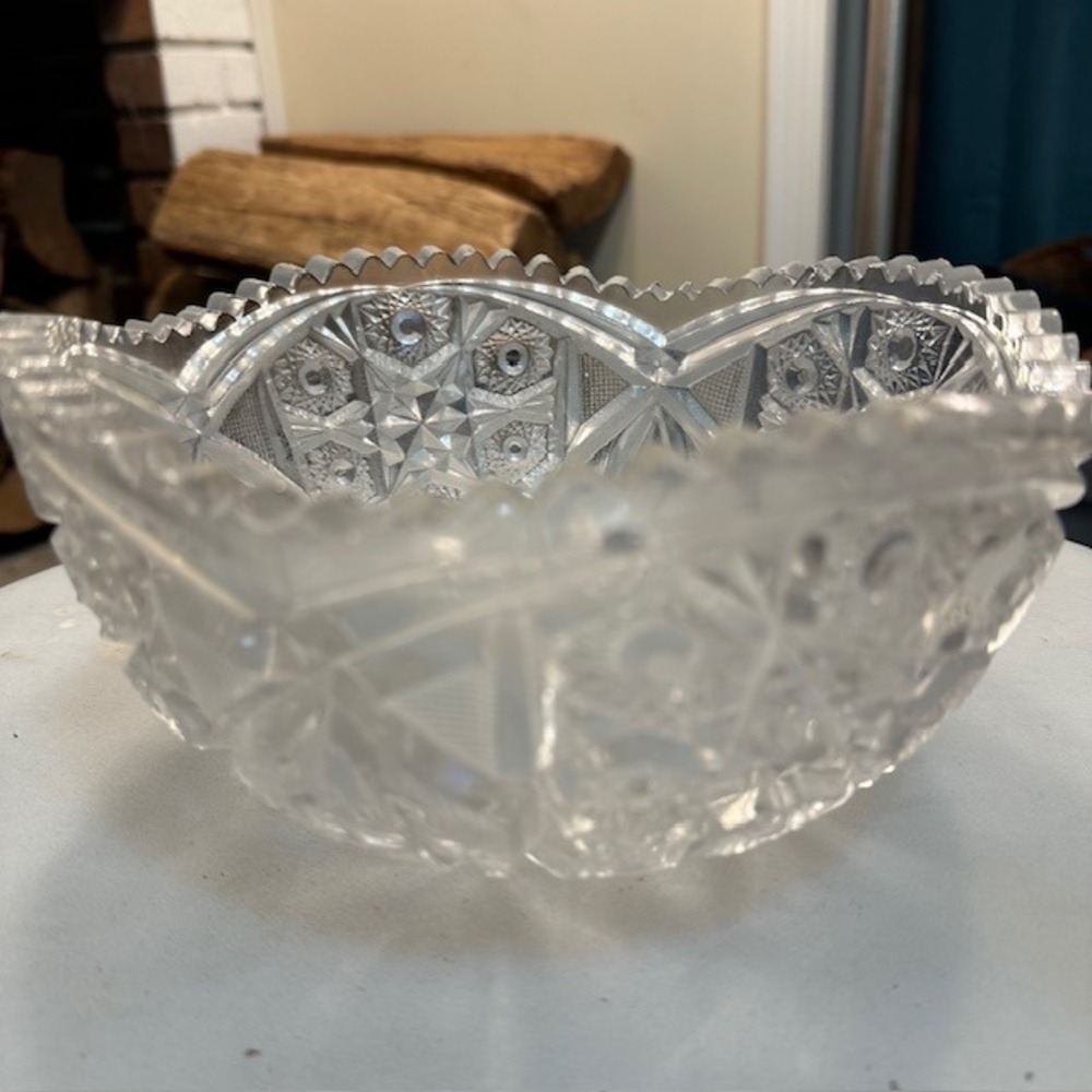 Vintage Cut‎ Crystal Glass Serving Bowl Deep Faceted Starburst Pattern